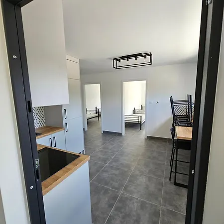Apartament Dk8 *